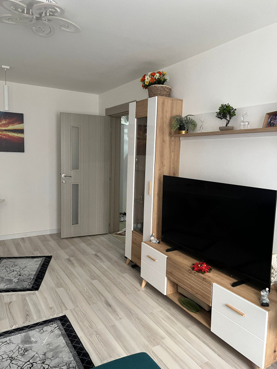 Apartament 2 camere  decomandat – Titan - 1 Decembrie