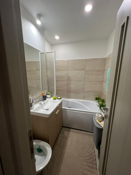 Apartament 2 camere  decomandat – Titan - 1 Decembrie