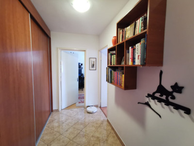 Apartament 2 camere decomandat – zona Titan