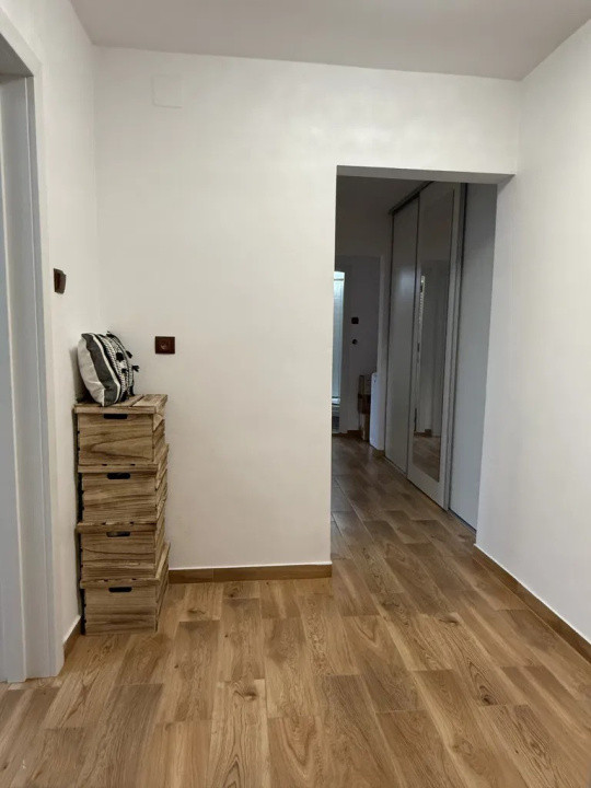 Apartament 3 camere  decomandat – zona Titan - 1 Decembrie
