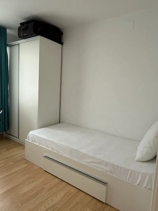 Apartament 3 camere  decomandat – zona Titan - 1 Decembrie