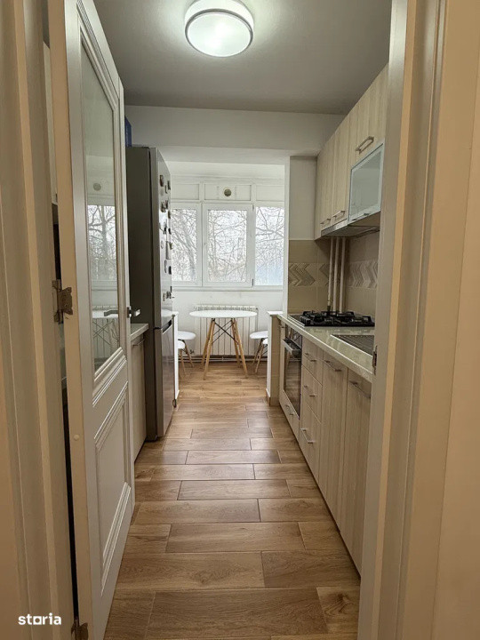 Apartament 3 camere  decomandat – zona Titan - 1 Decembrie