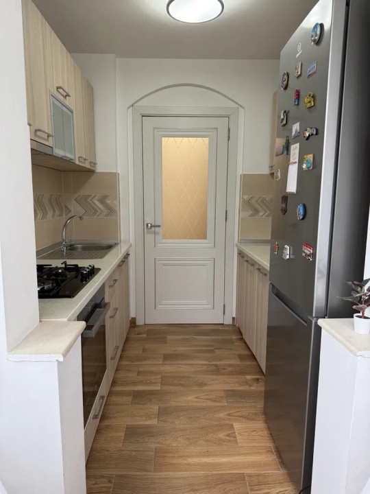 Apartament 3 camere  decomandat – zona Titan - 1 Decembrie