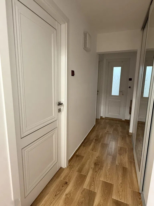 Apartament 3 camere  decomandat – zona Titan - 1 Decembrie