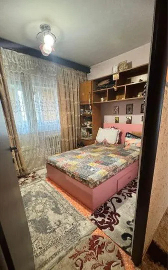 Apartament 4 camere  decomandat – Rahova - Sebastian