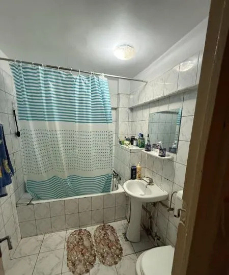 Apartament 4 camere  decomandat – Rahova - Sebastian