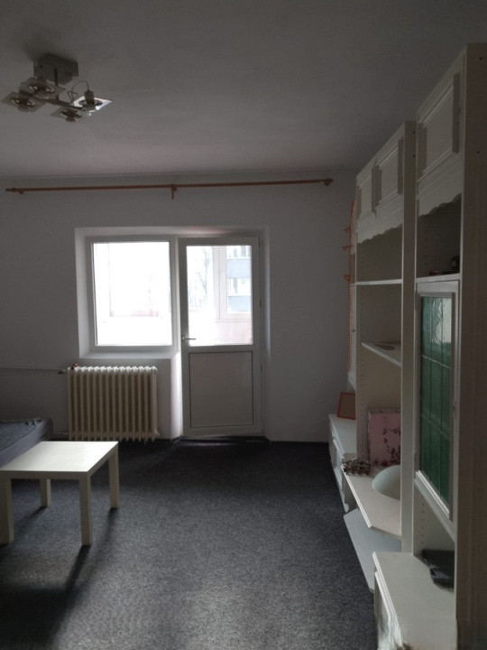 Apartament 3 camere-decomandat-zona Bulevardul Unirii