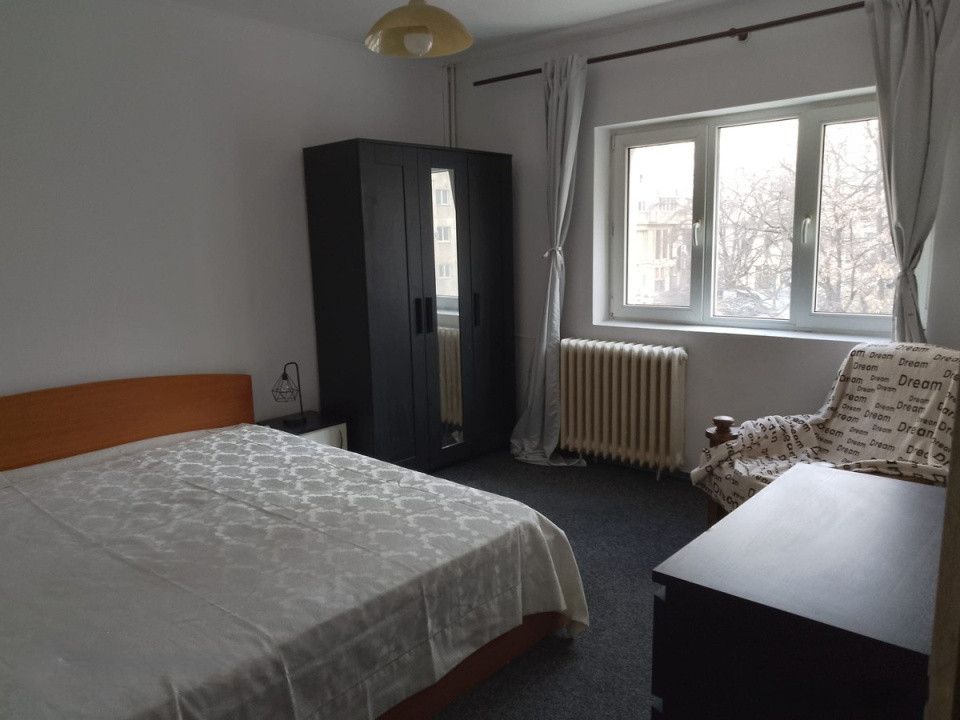 Apartament 3 camere-decomandat-zona Bulevardul Unirii