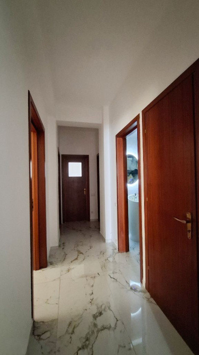 Apartament exclusivist 4 camere-decomadat-zona Primăverii