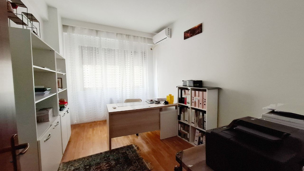 Apartament exclusivist 4 camere-decomadat-zona Primăverii