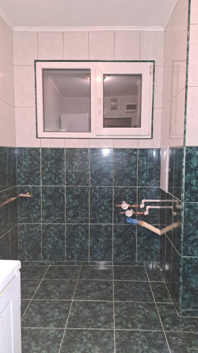 Apartament - 2 camere - semidecomandat - Vitan 