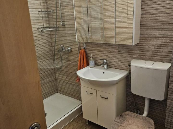 Apartament - 2 camere - decomandat - Sos Oltenitei 