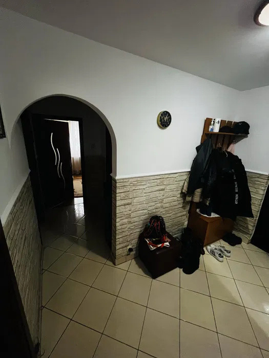 Apartament 3 camere cu centrala proprie 