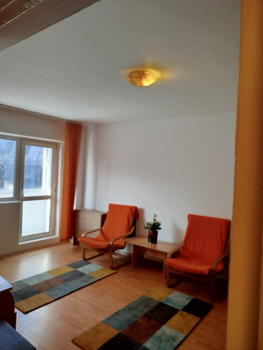 Garsoniera decomandata – Piata Victoriei