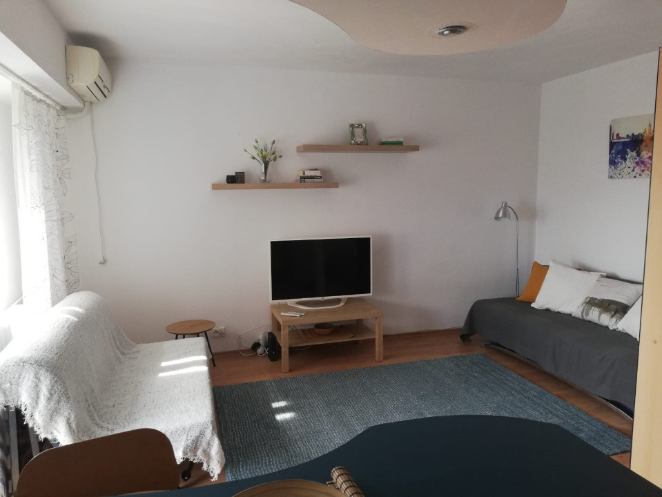 Garsoniera de vanzare - zona  Piata Victoriei