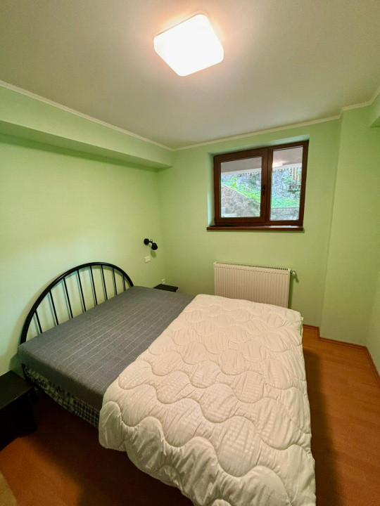 Vilă spațioasă -7 camere-vedere panoramică-Azuga