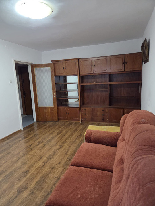 Apartament 3 camere  decomandat – Militari - Valea Lunga