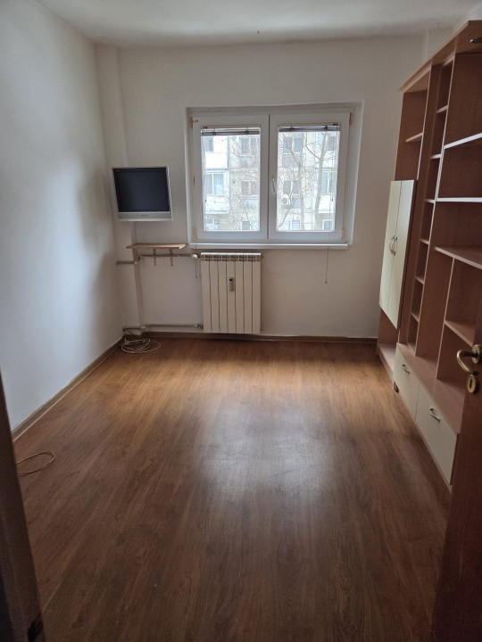 Apartament 3 camere  decomandat – Militari - Valea Lunga