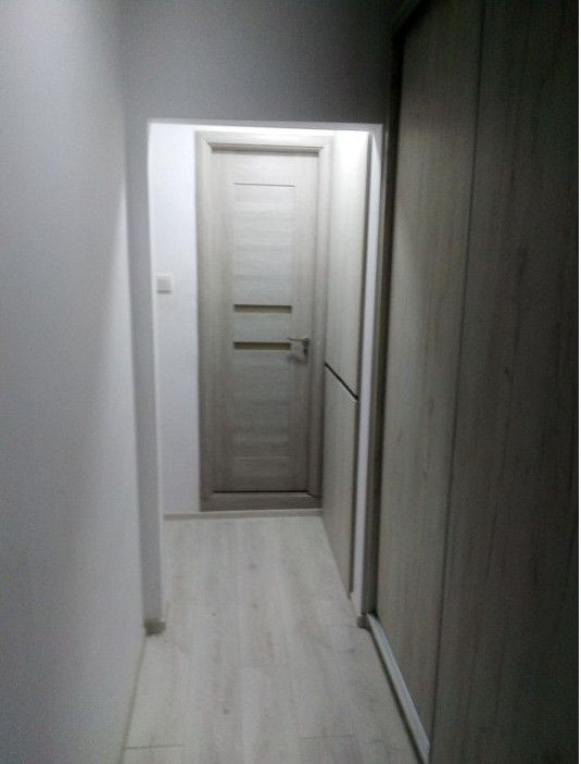 Apartament -4-camere-RENOVAT-bloc-ANVELOPAT-PIATA-RESITA