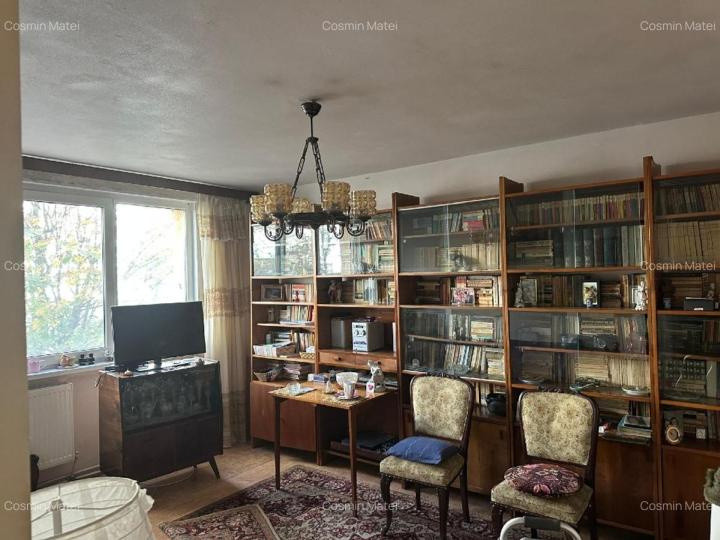 Apartament 4 camere Straja