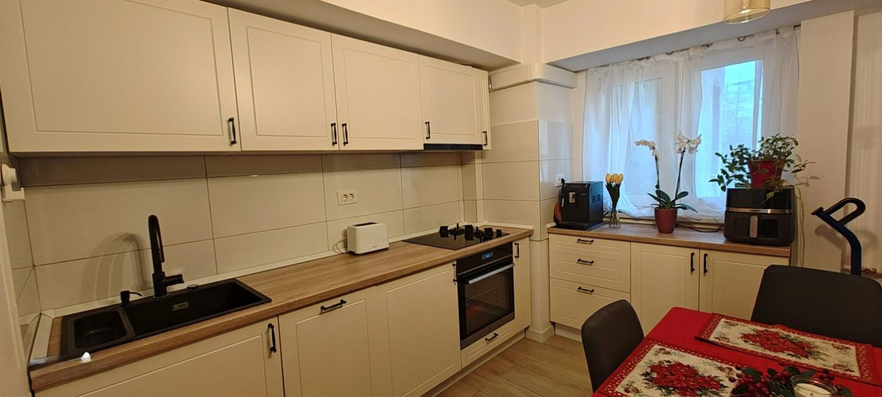 Apartament 4 camere-decomandat-renovat-zona Lujerului