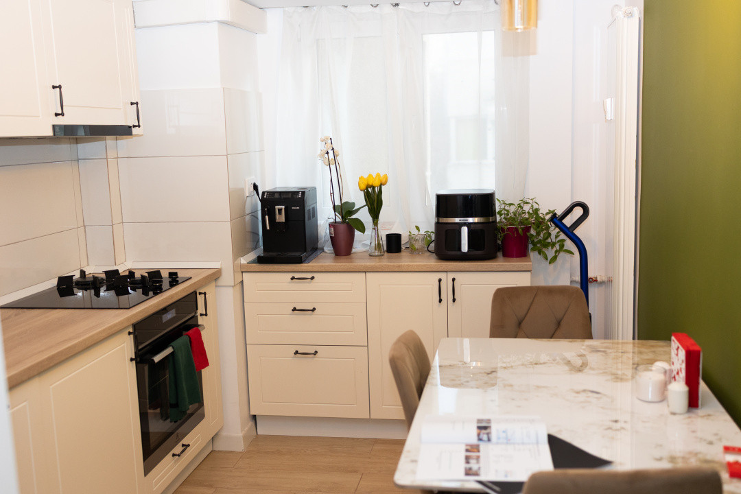 Apartament 4 camere-decomandat-renovat-zona Lujerului