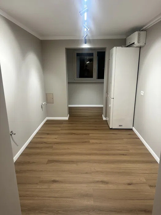 Apartament 4 camere  complet renovat – piata Rahova 