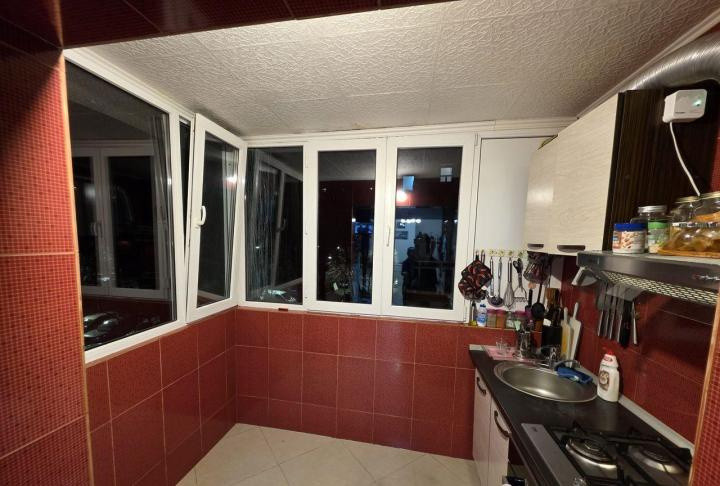 Apartament -4 camere - semidecomandat - Berceni 