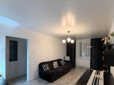 Apartament -4 camere - semidecomandat - Berceni 