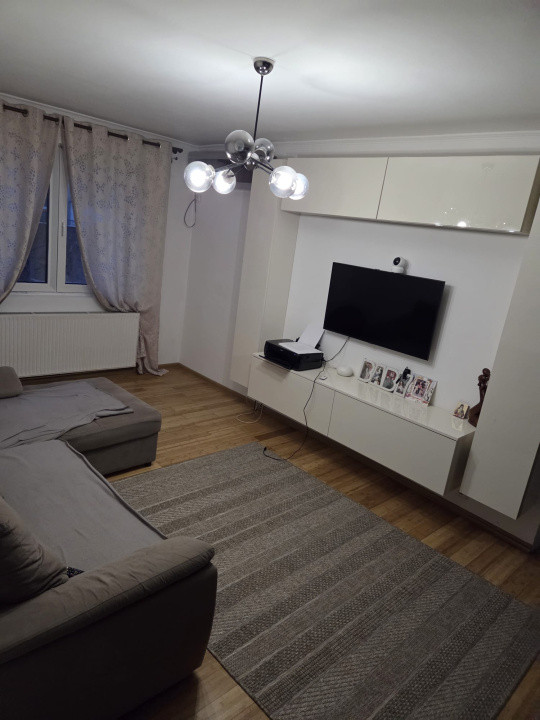 Apartament -3 camere - semidecomandat - Oltenitei / Piata Sudului 