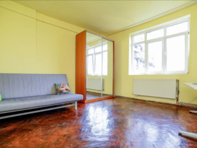 Garsoniera de vanzare-zona Cantemir