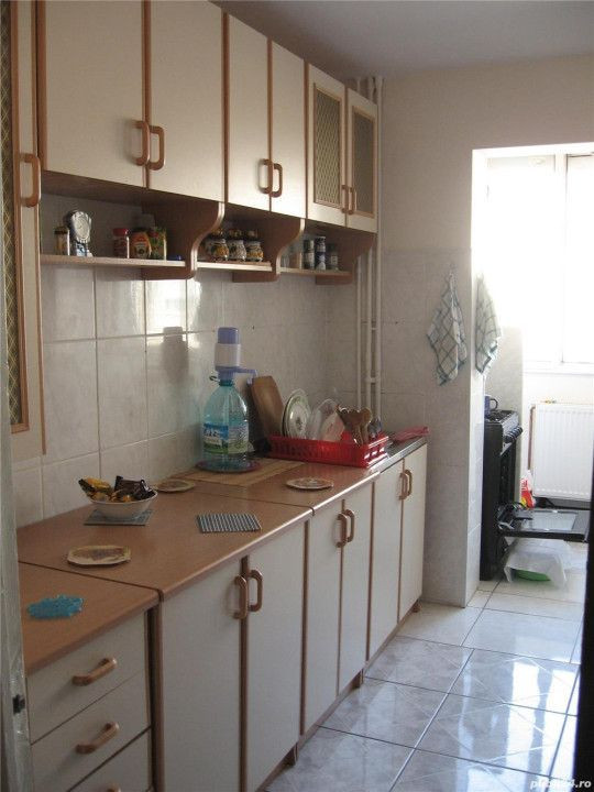 COD E21250 - Apartament 3 camere Aparatori