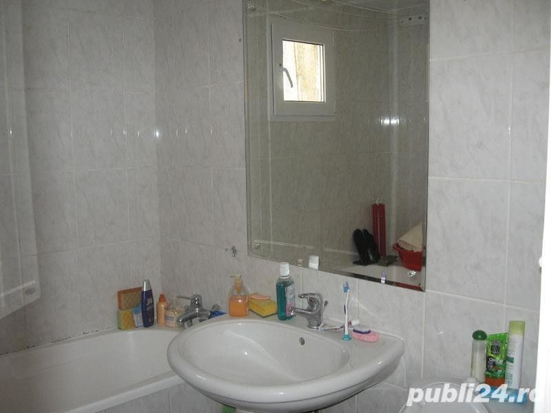 COD E21250 - Apartament 3 camere Aparatori