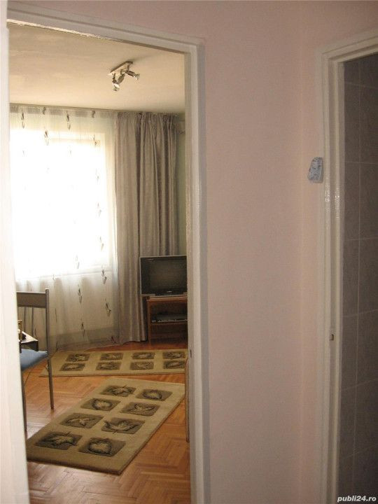 COD E21250 - Apartament 3 camere Aparatori