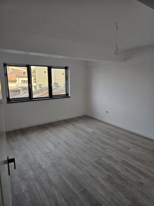 Apartament 3 camere Bloc tip Boutique zona Metrou Brancoveanu