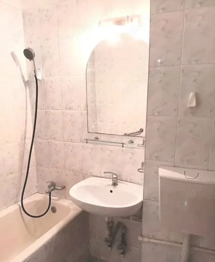 Apartament - 2 camere - Decomandat - Titan