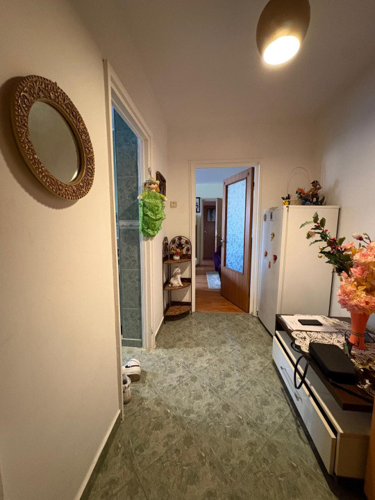 Apartament 3 camere cu centrala proprie zona Brancoveanu - Scoala 129