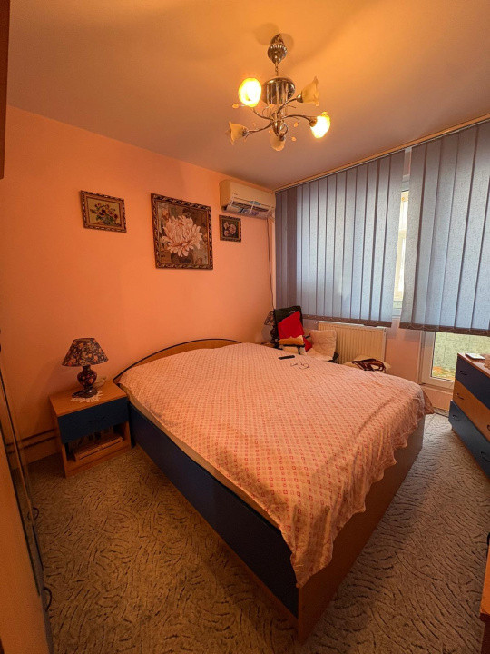 Apartament 3 camere cu centrala proprie zona Brancoveanu - Scoala 129