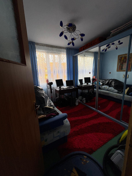 Apartament 3 camere cu centrala proprie zona Brancoveanu - Scoala 129