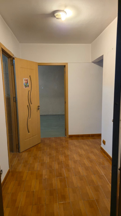 Apartament 3 camere-decomandat-zona Drumul Taberei