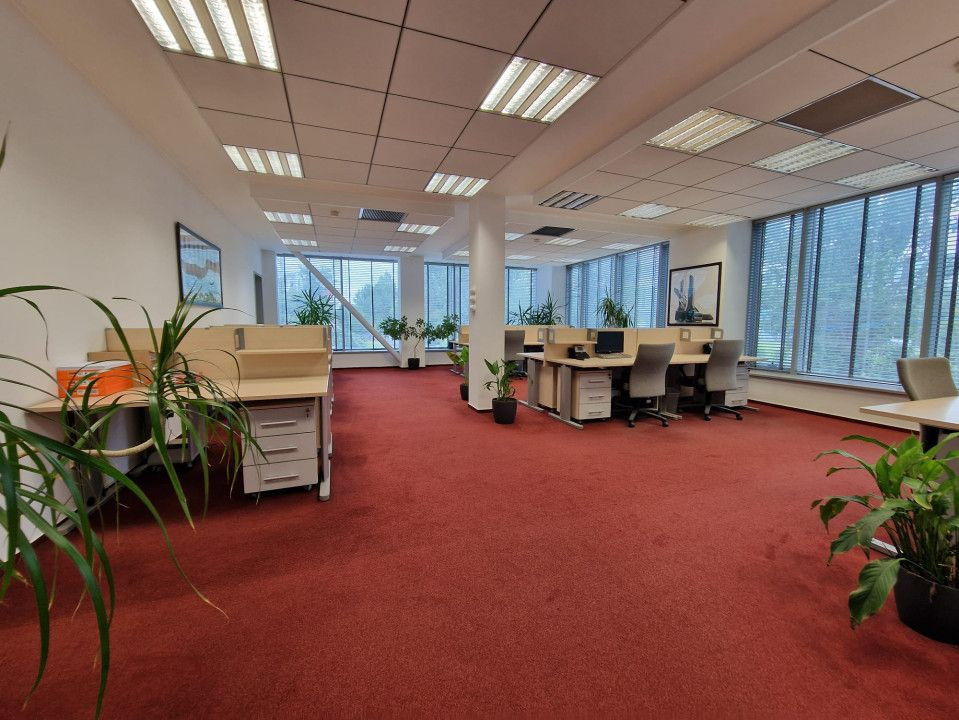 Spatiu Comercial/Firma birouri + depozit -P+2 - 1532 mp util - 7 minute metrou