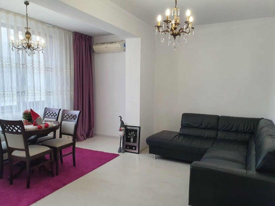 COD E9758 - APARTAMENT 3 CAMERE-PIATA DOMENII