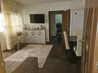 Apartament - 2 camere - semidecomandat -Titan 