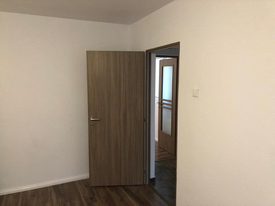 COD E7754 - Apartament 3 camere Piata Progresu