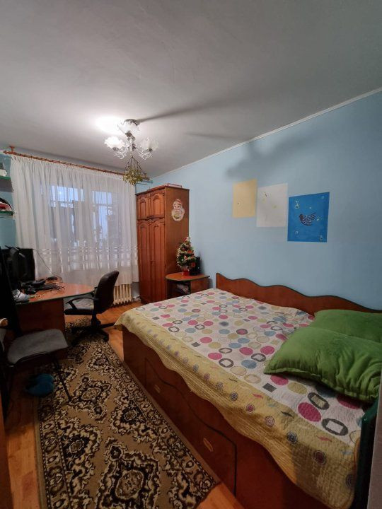 Apartament 4 Camere, Zona Aparatorii Patriei