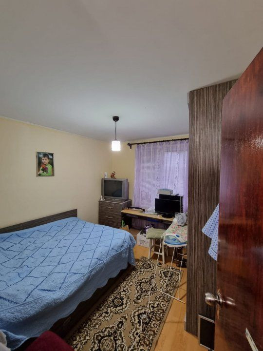 Apartament 4 Camere, Zona Aparatorii Patriei