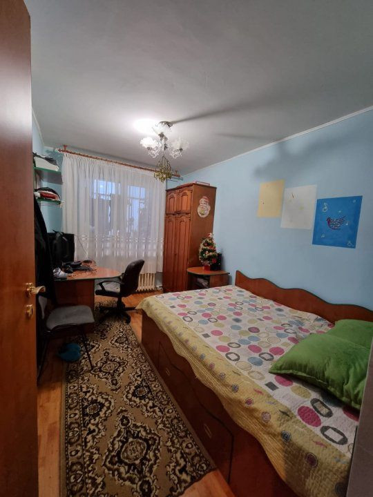 Apartament 4 Camere, Zona Aparatorii Patriei