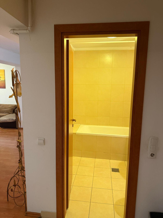 Apartament - 2 camere - decomandat - Vitan 