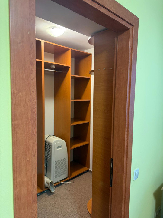 Apartament - 2 camere - decomandat - Vitan 