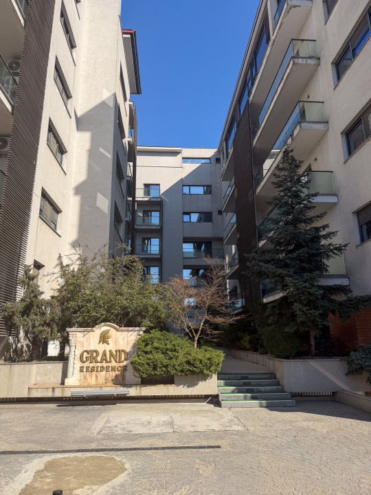 PENTHOUSE-6-CAMERE-PE-2-ETAJE-HERASTRAU-NORDULUI